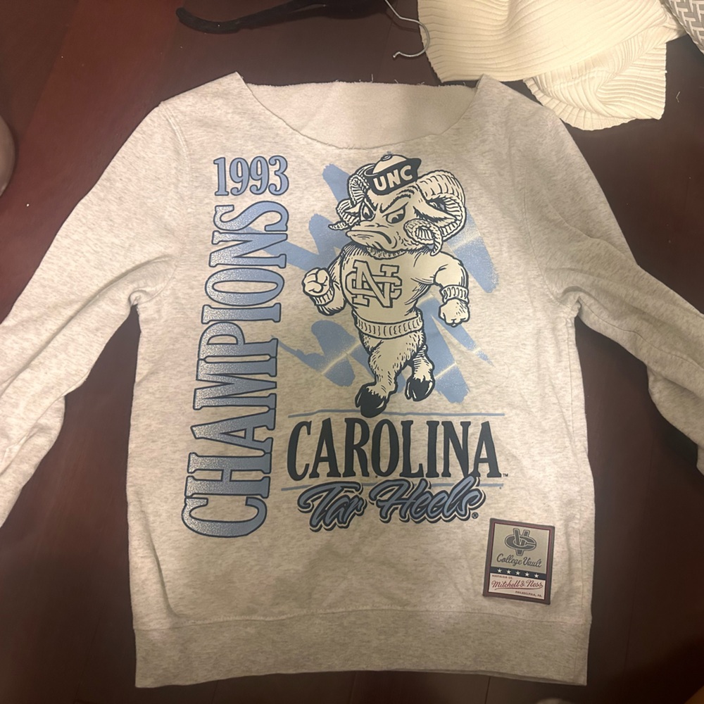 Mitchell and ness limited edition unc hoodie with neck cut